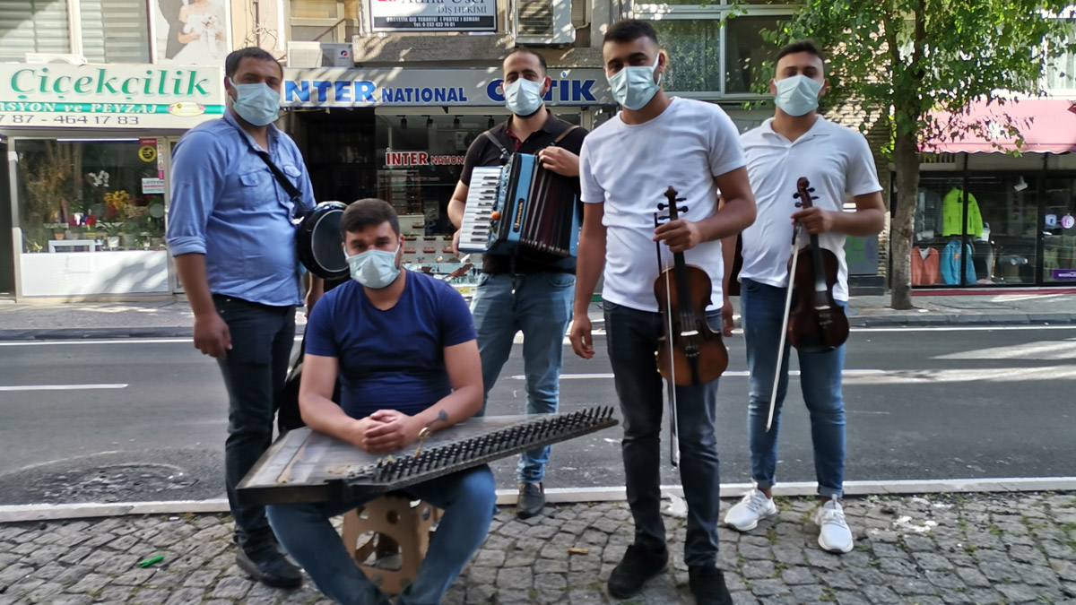 Erdoğan helallik isterken müzisyenler sokağa indi: İntiharı düşündüm