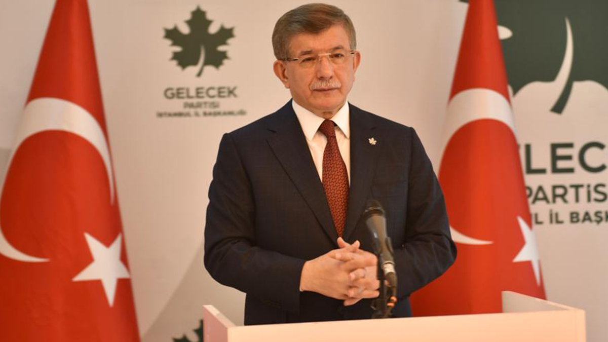 Normalleşme kararlarının Pazartesi açıklanmasına Davutoğlu'ndan tepki
