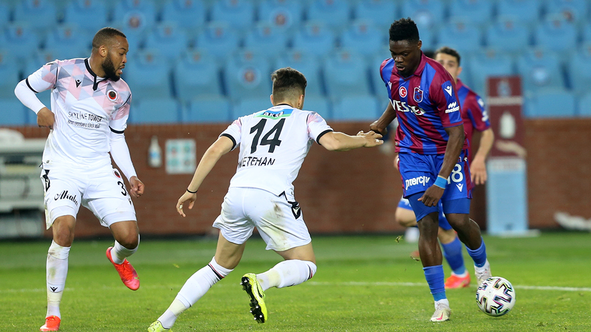 Son dakika! Süper Lig'de 4 takım küme düştü