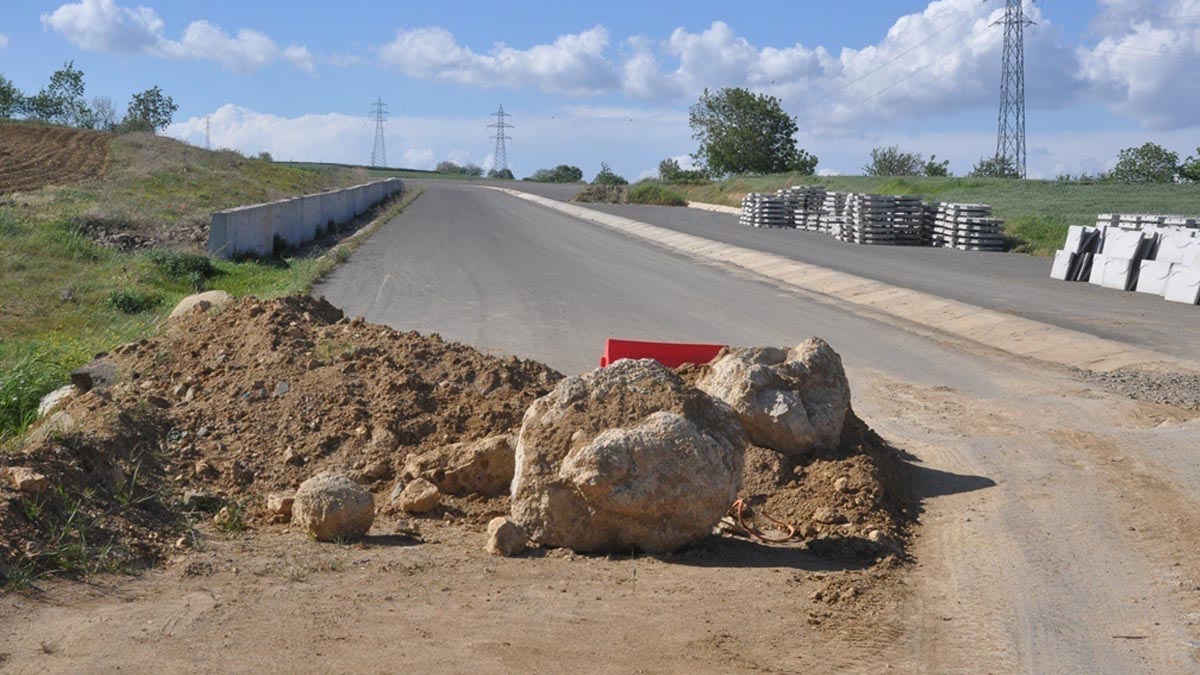 Tekirdağ'daki bağlantı yolu ödenek yetersizliği nedeniyle yarım kaldı