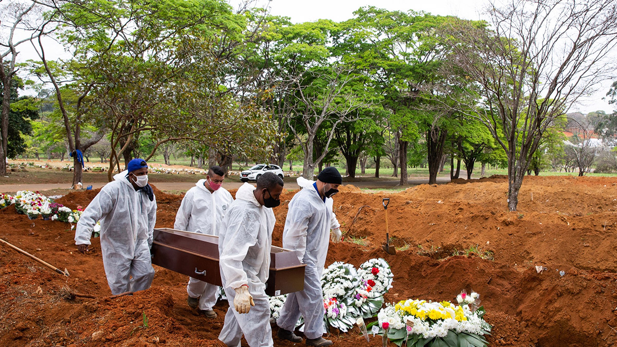 Peru'da Kovid-19 salgınında ölüleri defnedecek mezar yeri kalmadı