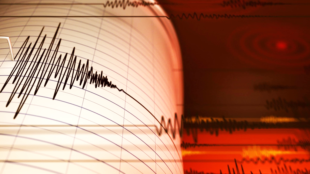 İran'da peş peşe iki deprem