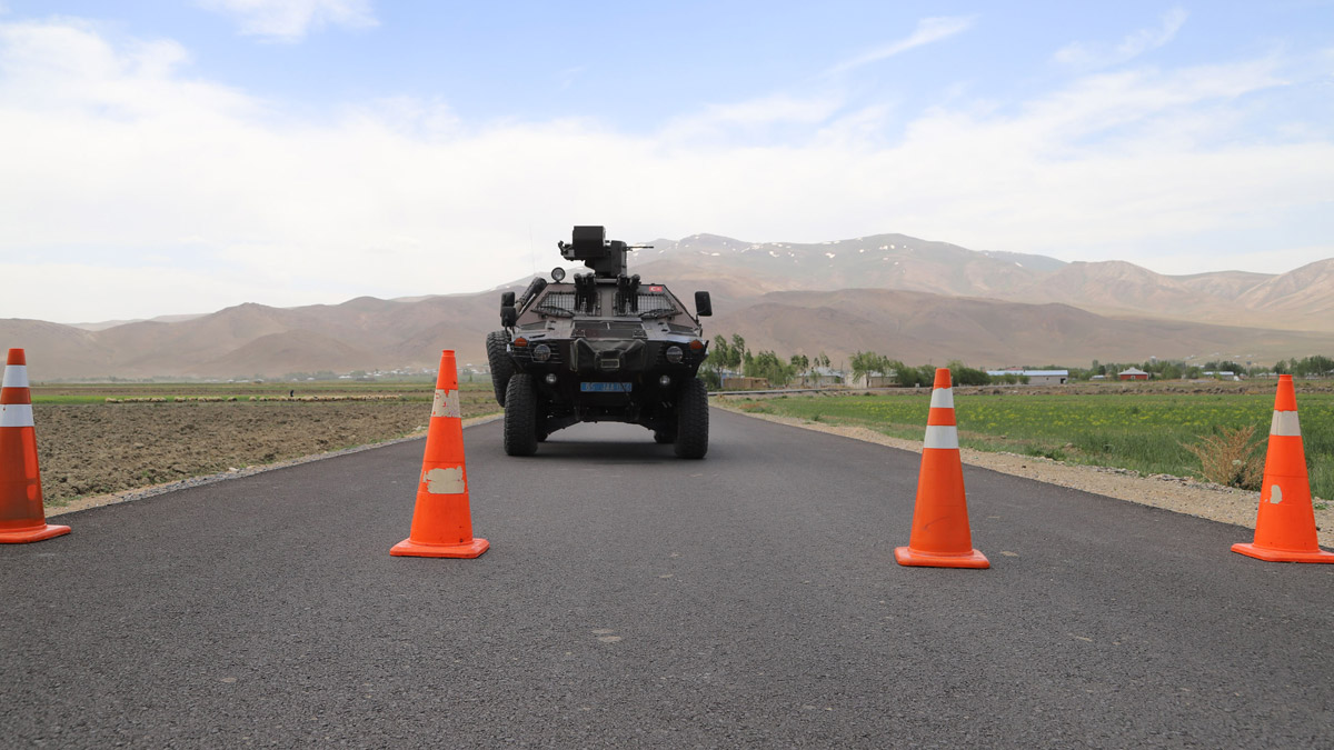 Van'da bir mahalleye koronavirüs karantinası