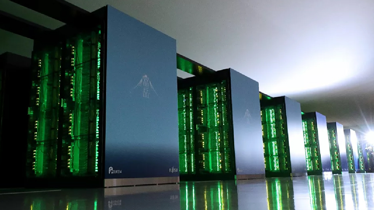 İran yerli ilk süper bilgisayarı Simurg'u tanıttı