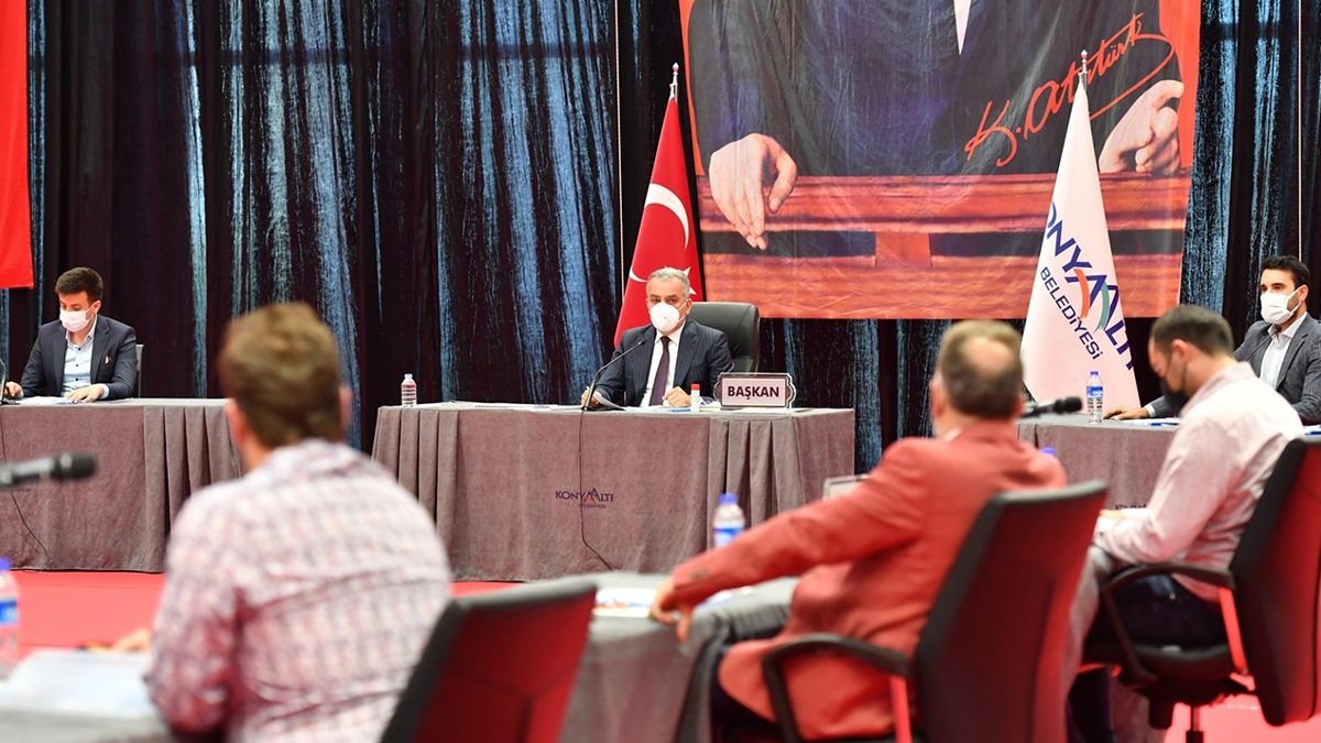 Konyaaltı Belediyesi kiracı esnafına destek olacak