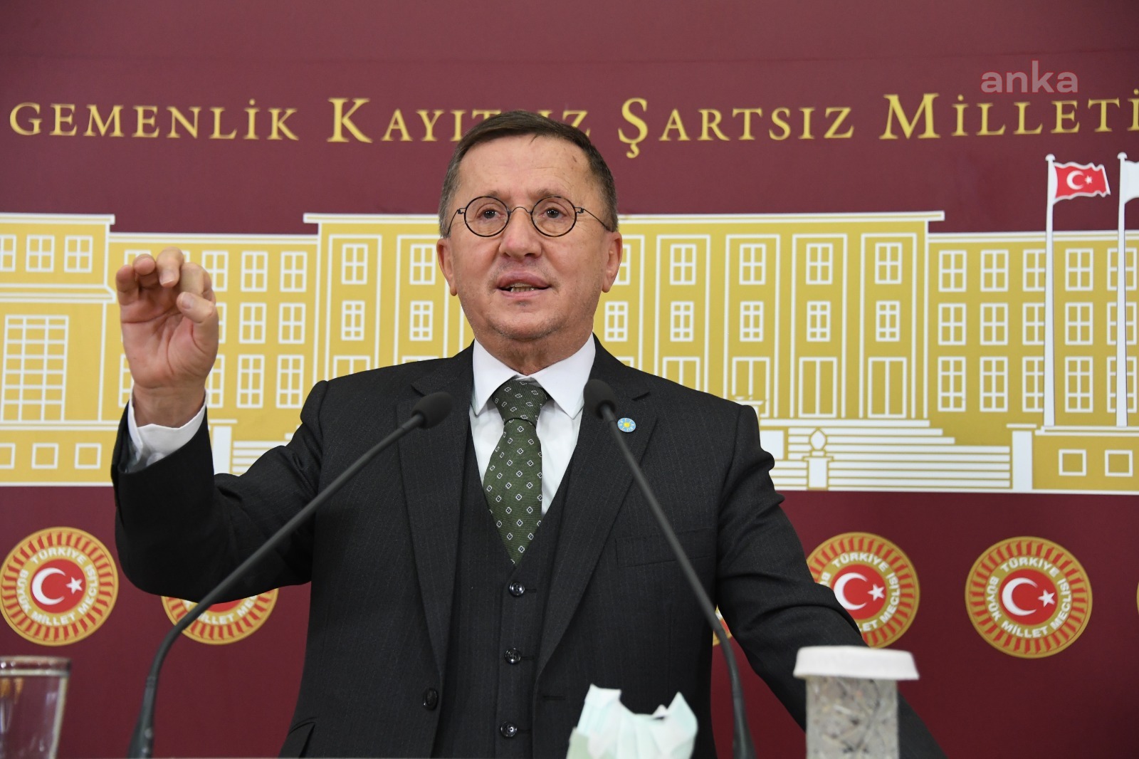 Lütfü Türkkan’dan bekçilere Kahvrengi Ceketliler benzetmesi