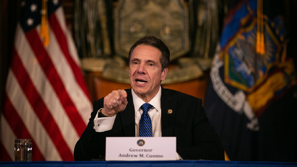 New York Valisi Cuomo, Kovid-19 liderlik kitabından 5,1 milyon dolar kazandı