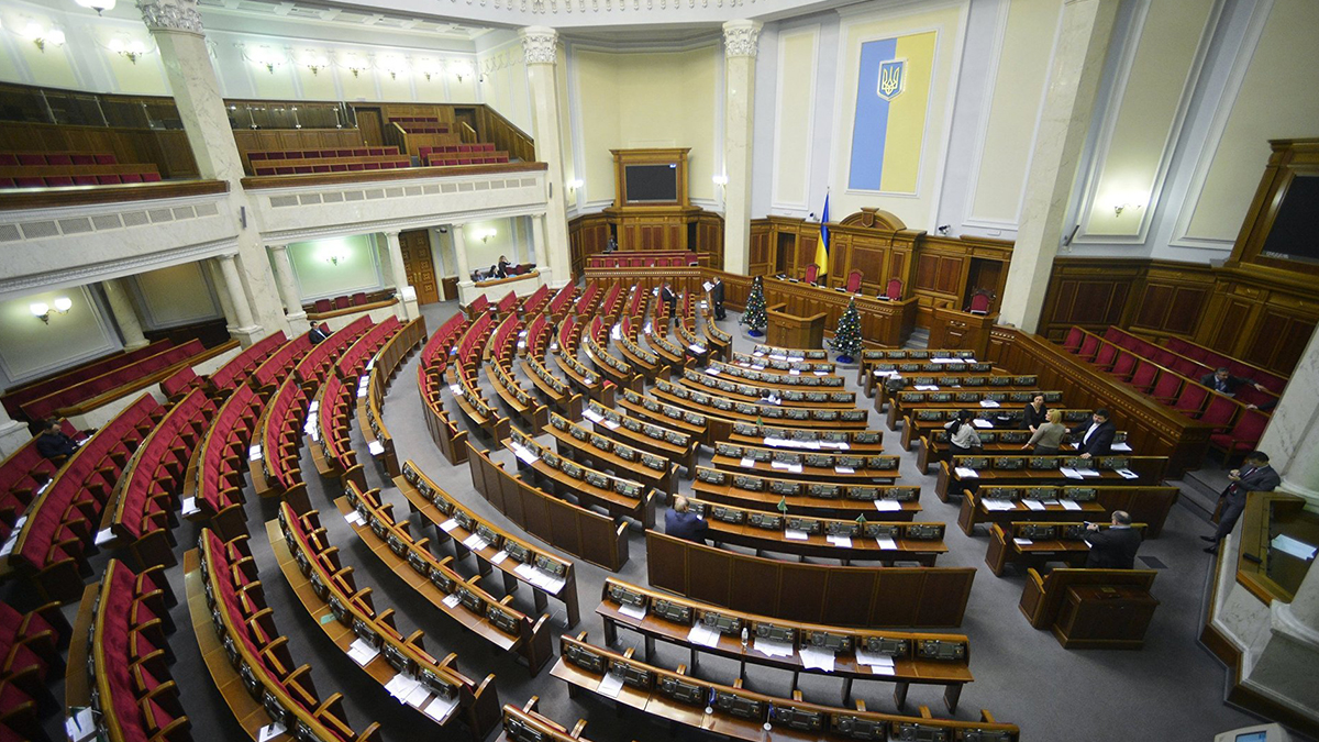 Ukrayna Sağlık Bakanı aşı bulamayınca görevine son verildi