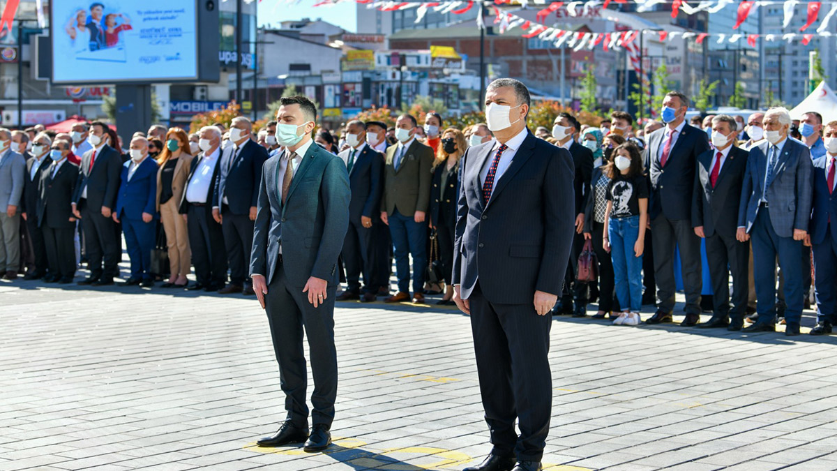 Esenyurt'ta 19 Mayıs'a özel törenle kutlama