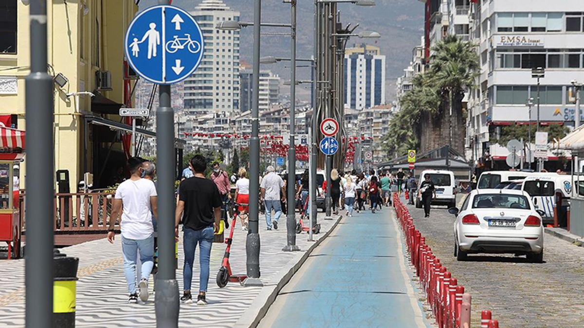 İzmir'deki depremler hakkında uzmanından açıklama: Bunlar artçı değil