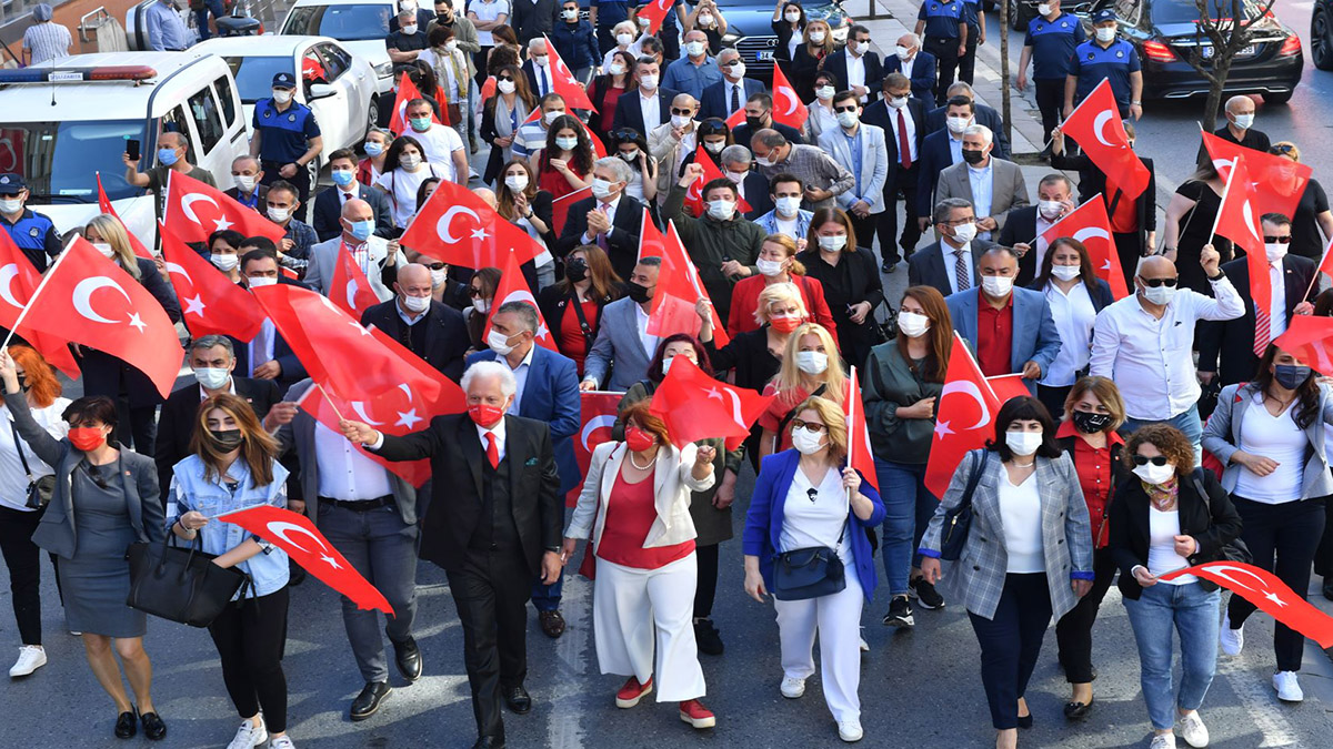 Şişli Belediyesi 19 Mayıs kutlamalarını pandemi sürecine uygun olarak kutladı