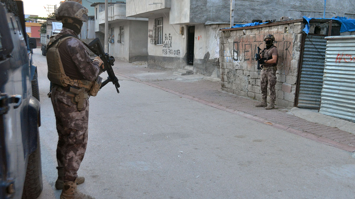 ABD Başkonsolosluğu'na 500 metre mesafede operasyon