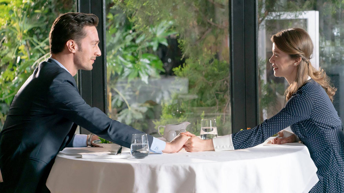 Camdaki Kız son bölümde Nalan'ın gönlünü alan Sedat çapkınlık peşinde!