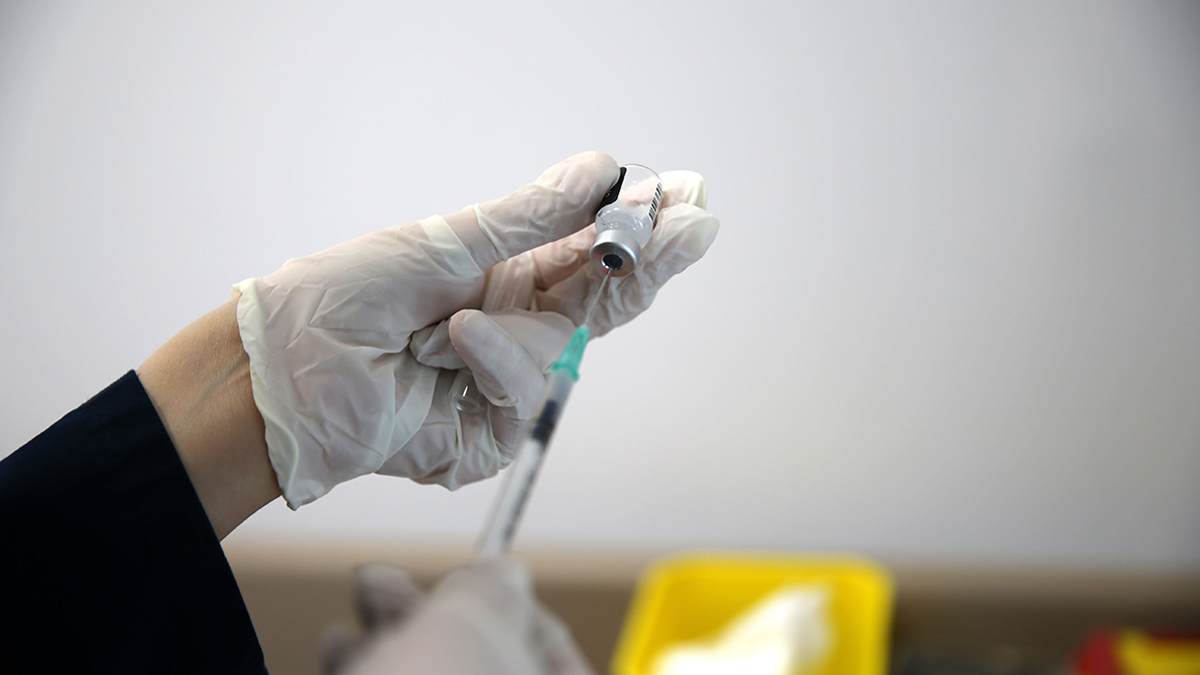 Japonya'dan Moderna ve AstraZeneca'ya onay