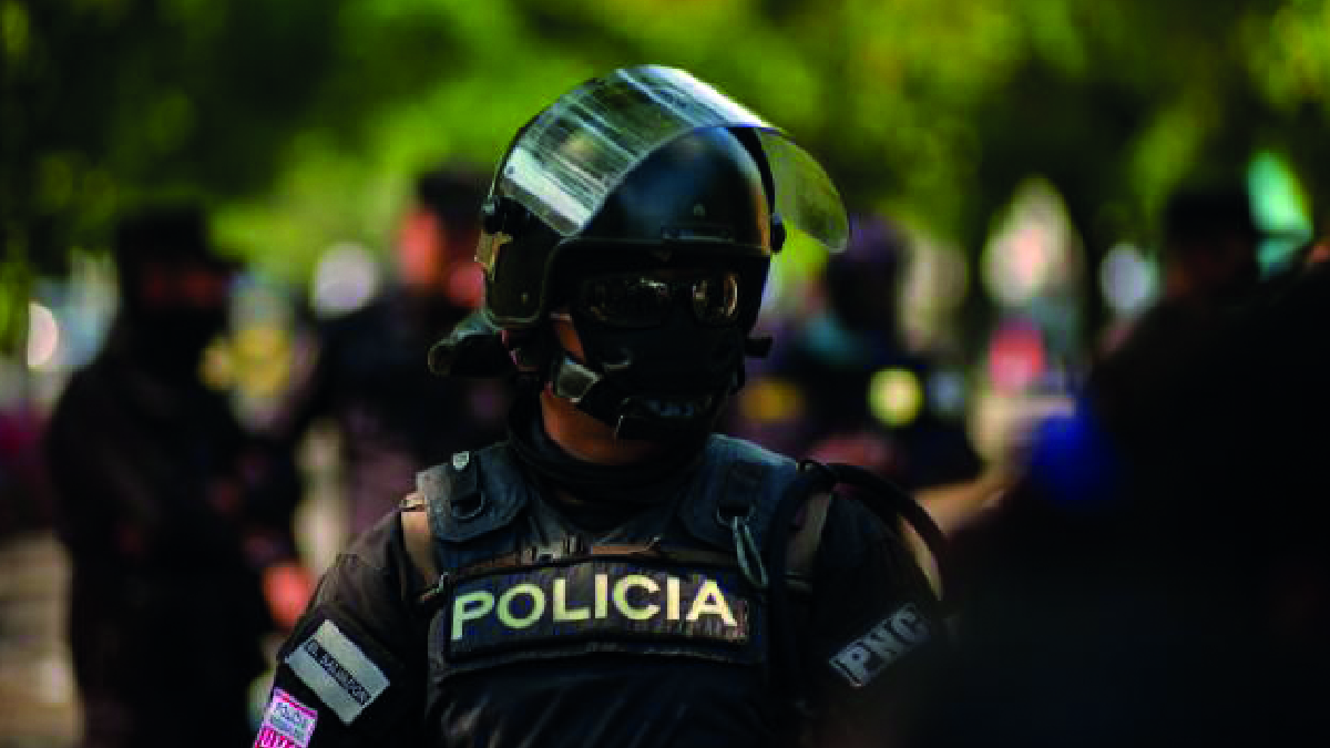 El Salvador'da cinayetle suçlanan polisin bahçesinden mezarlık çıktı