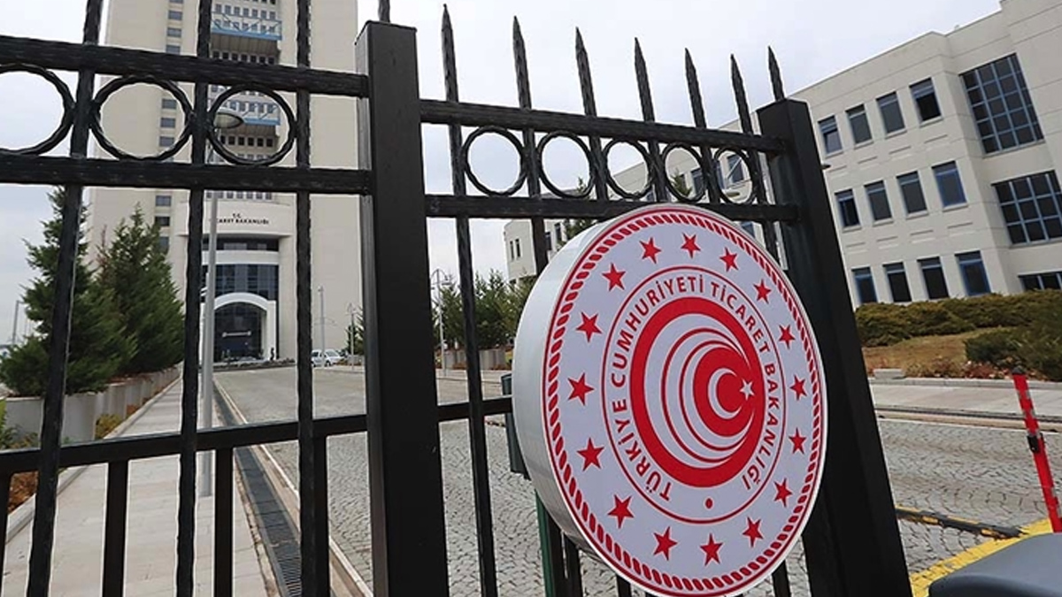 Ticaret Bakanlığı'ndan 'tez yazım hibesi' iddialarına yalanlama