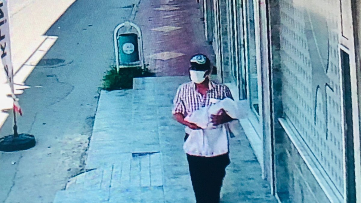 Vicdansızlığın böylesi! Bir aylık bebeği kaldırıma bıraktılar