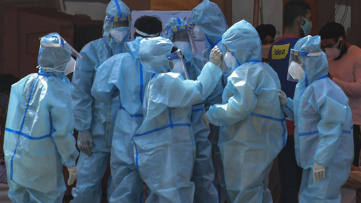 Hindistan'daki ikinci korona dalgasında acı tablo: 420 doktor öldü