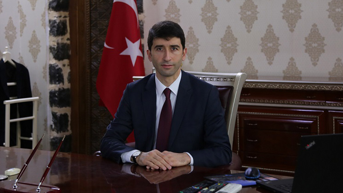 Genç kaymakam kalp krizine yenildi