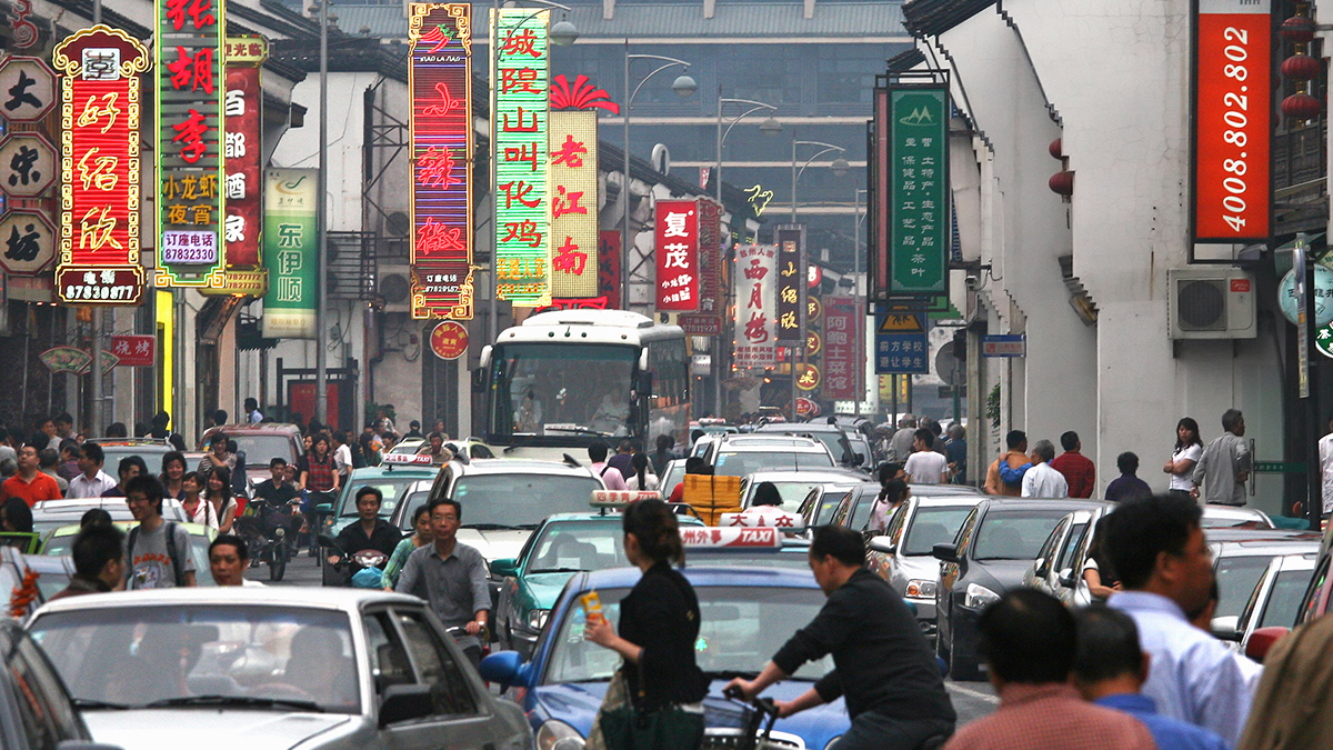 Çin'de bir sürücü yayaların arasına daldı, 5 ölü