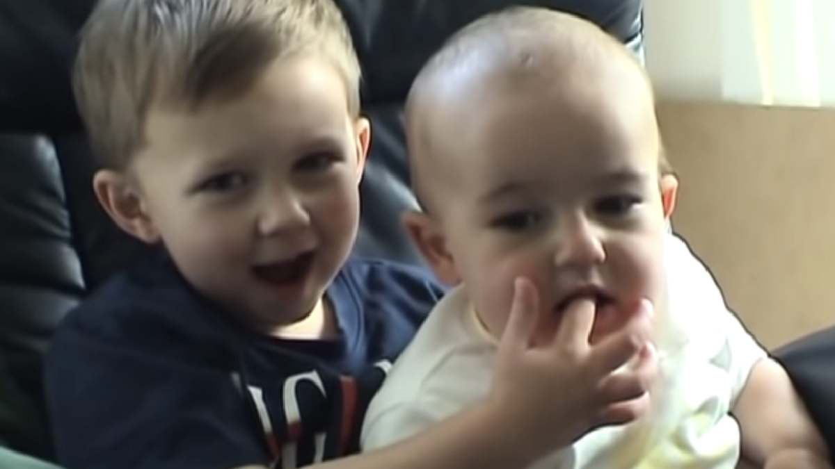 'Charlie parmağımı ısırdı' videosu NFT ile 760 bin dolara satıldı