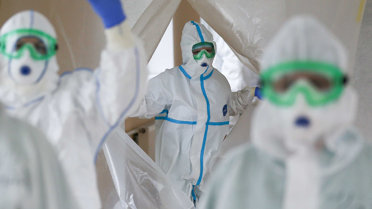 Kovid-19'la mücadelede dünyada en az 115 bin sağlık çalışanı hayatını kaybetti