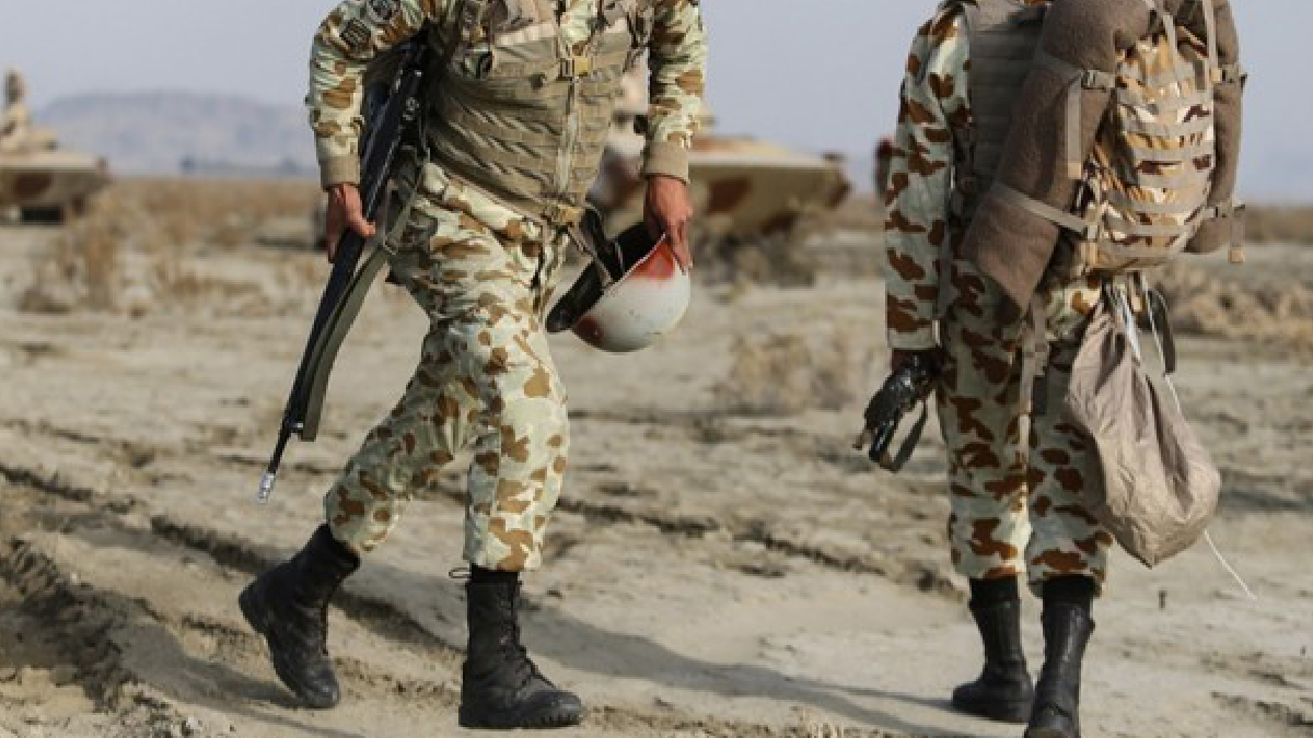 İran'dan elektronik savaş tatbikatı