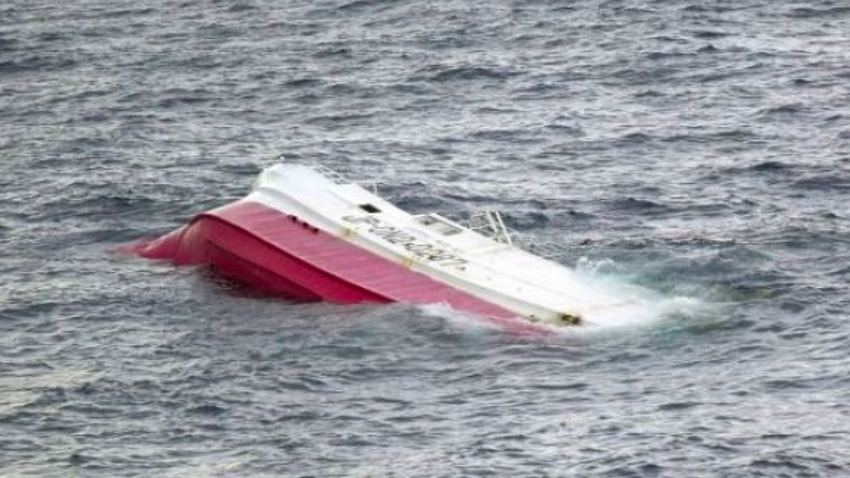 Rus gemisi ile bir Japon balıkçı teknesi çarpıştı