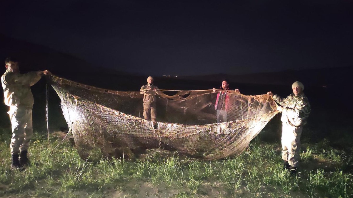 Van'da kaçak inci kefali avlama operasyonu