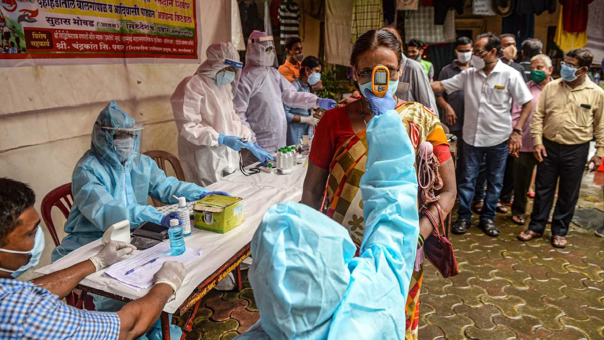 Hindistan'da salgın durmuyor: Bir günde 4 bin 157 kişi hayatını kaybetti