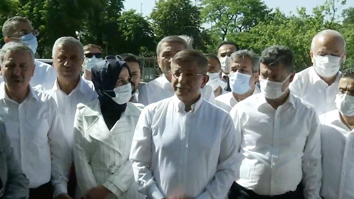 Davutoğlu, Akşener'e yapılan tehditle ilgili açıklama yaptı