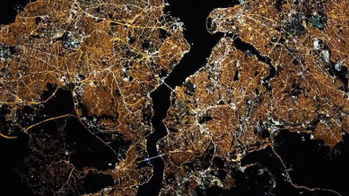 NASA'dan Türkiye paylaşımı: Hey İstanbul, parlıyorsun