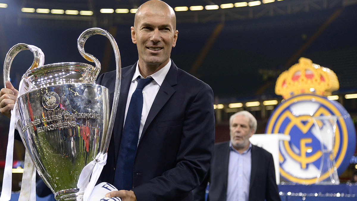 Zinedine Zidane, Real Madrid'deki görevinden istifa etti