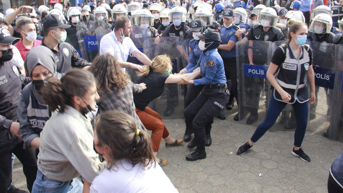 Hopa’da çay üreticilerine polisten sert müdahale