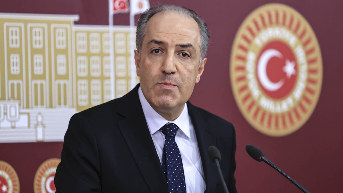 Yeneroğlu, Yalıkavak'taki Yat Limanı Yatırım hisselerini Ticaret Bakanlığı'na sordu