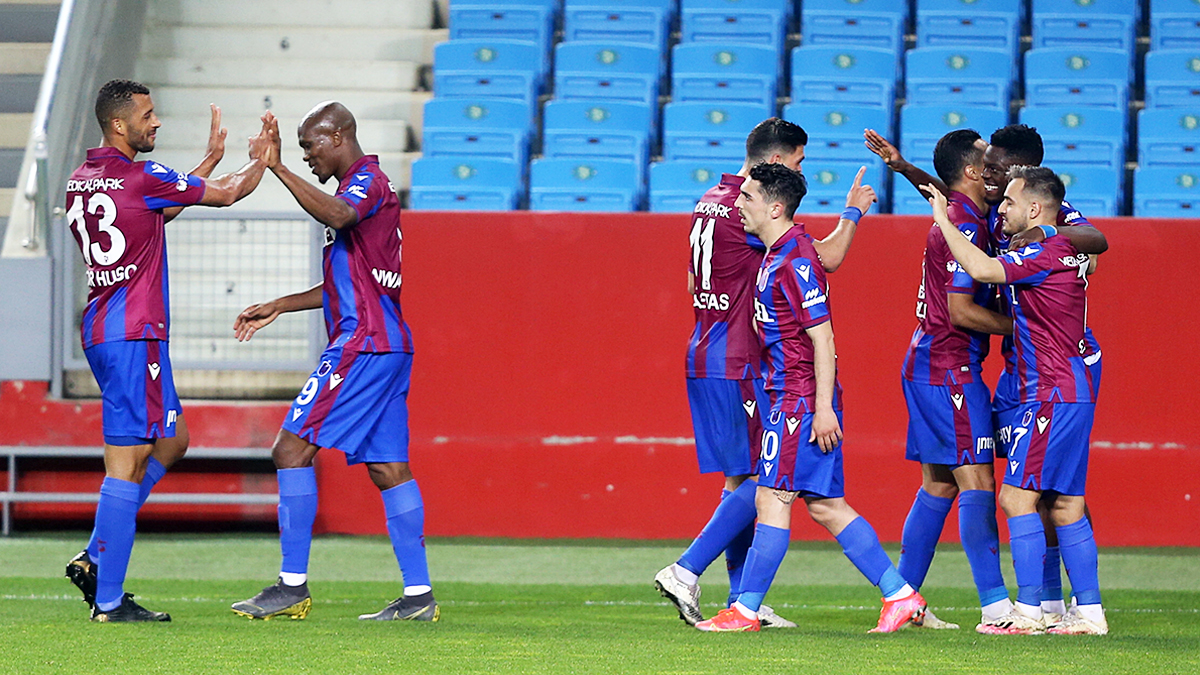 Trabzonspor'da yaprak dökümü: 5 futbolcu ile yollar ayrıldı