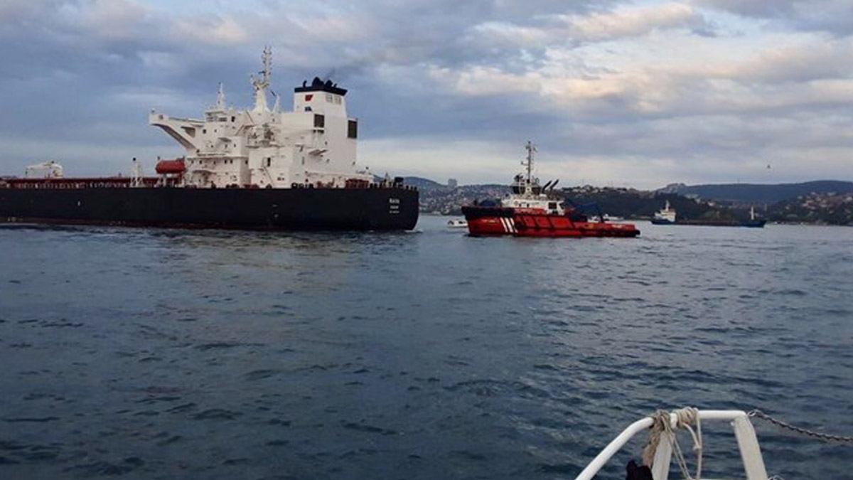 Son dakika! İstanbul Boğazı çift yönlü ulaşıma kapatıldı