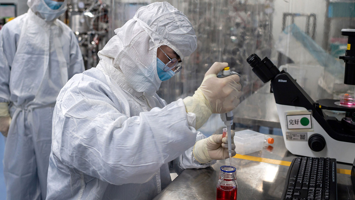 Çin'i zora sokacak iddia! Koronavirüs laboratuvarda üretildi