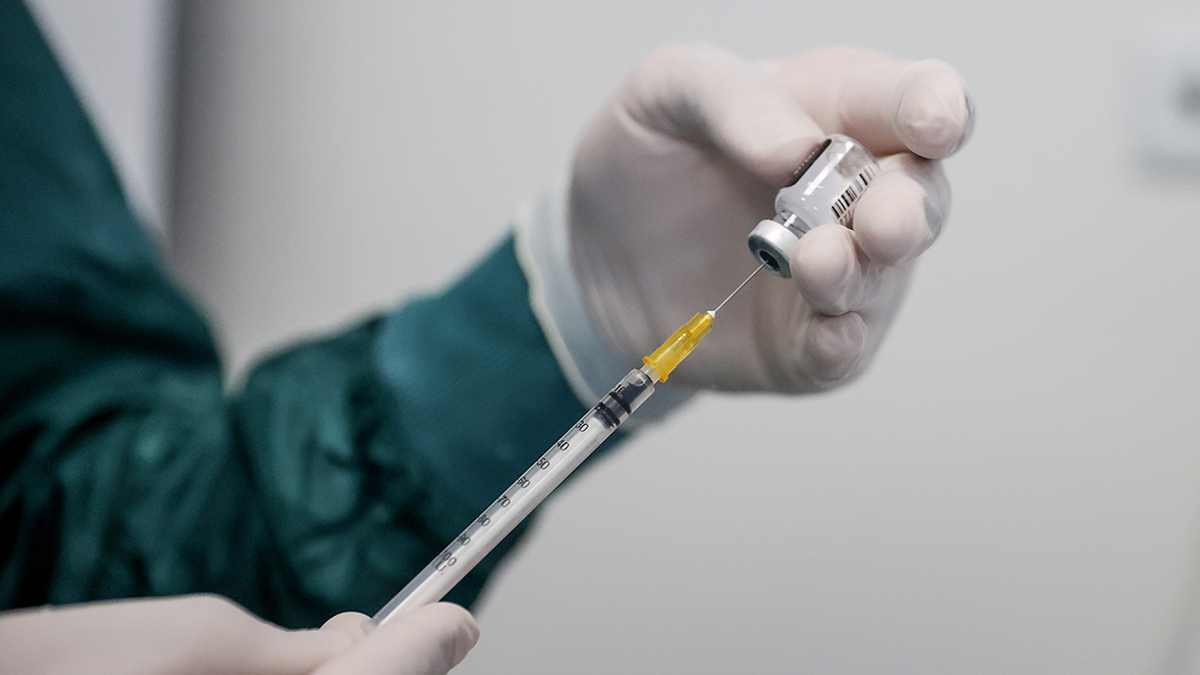 ABD'de yeni karar: Okullara 'kısmi' aşı zorunluluğu geldi