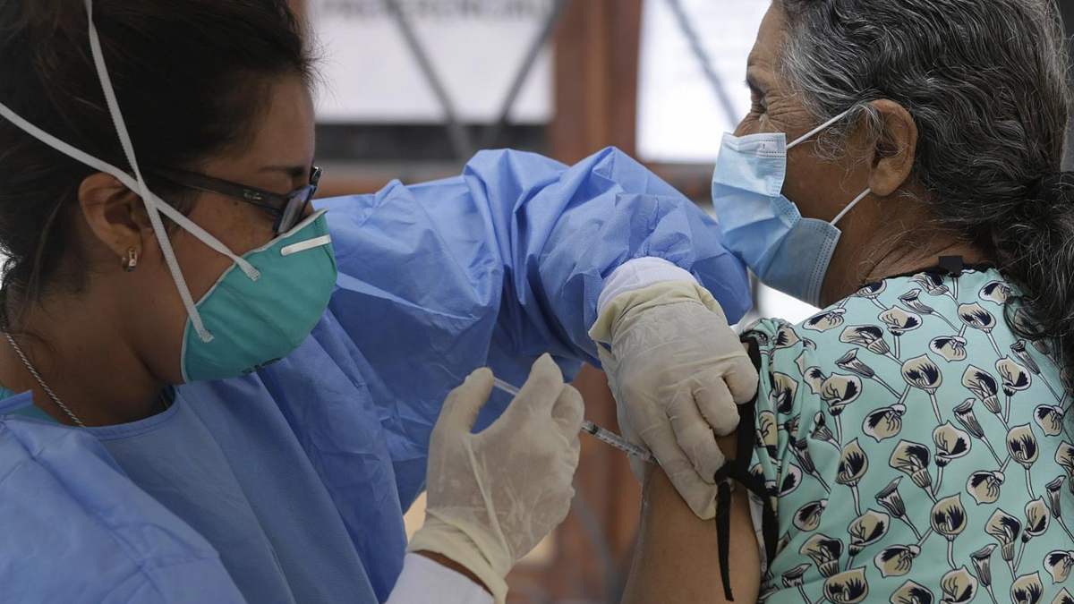 Dünya genelinde 2 milyar doza yakın aşı uygulandı