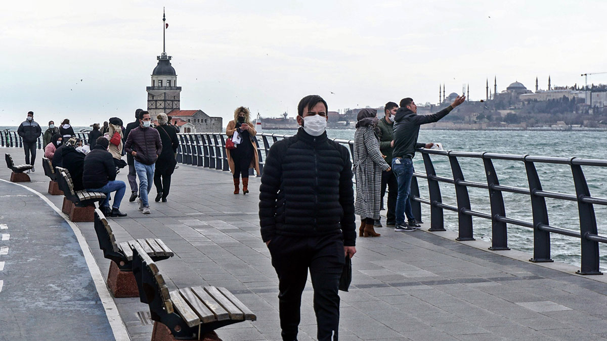 Maske zorunluluğu ne zaman bitecek? Sağlık Bakanı Fahrettin Koca tarih verdi!