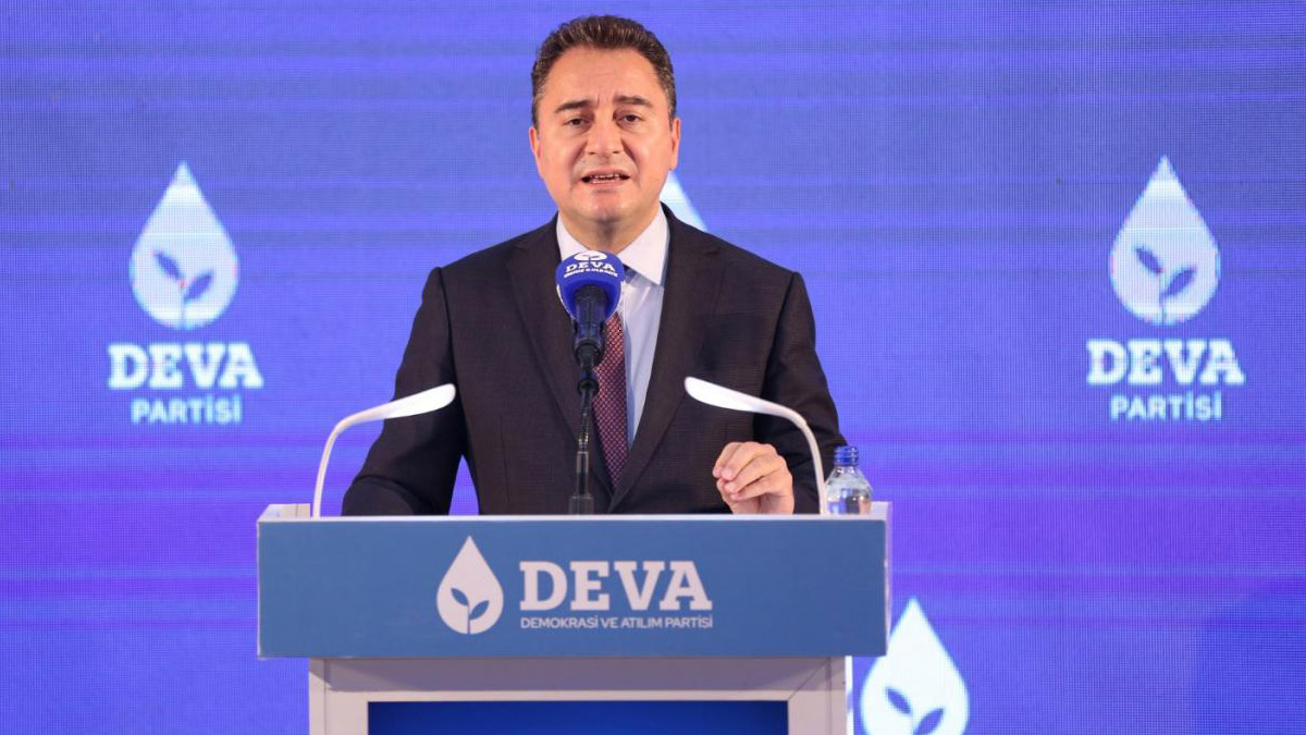 Babacan'dan Erdoğan'a faiz tepkisi: Kendini Merkez'e başkan ata