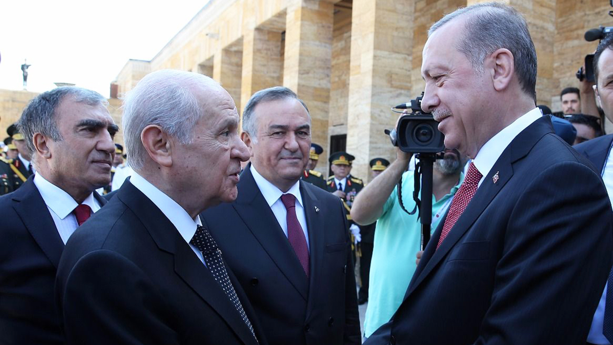 AK Parti seçim paketini MHP'ye sundu: Son söz genel başkanlarda