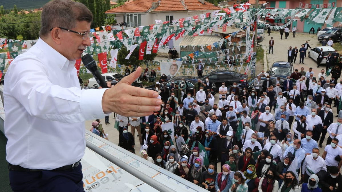 Davutoğlu'ndan seçim açıklaması: Güney küçük yerdir alamazlar' dediler alacağız