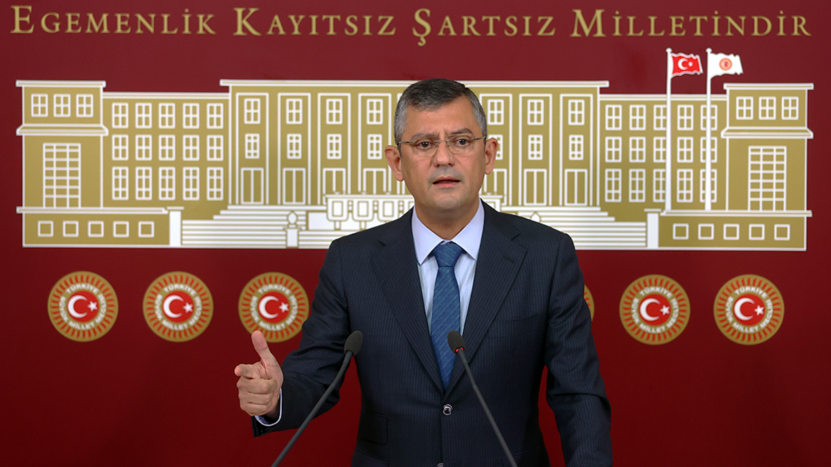 CHP'li Özel'den sert sözler: Bu ülkeyi AK Parti'den kurtarmamız lazım