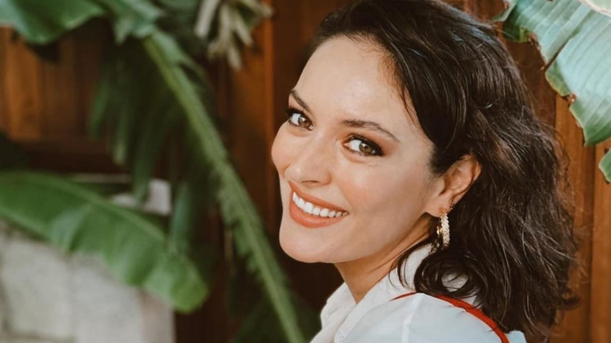 Ezgi Mola'ya destek veren ünlüler hakkında suç duyurusu