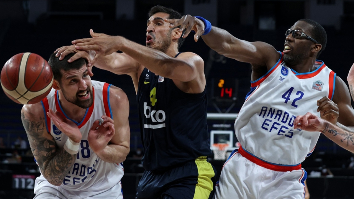 Play-off serisinin ikinci maçında olaylar çıktı