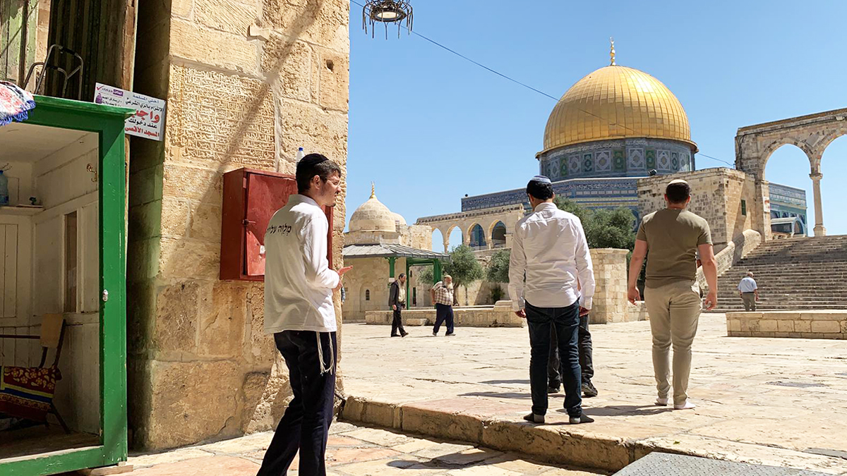 Fanatik Yahudilerden yeni baskın: Yine Mescid-i Aksa'ya girdiler