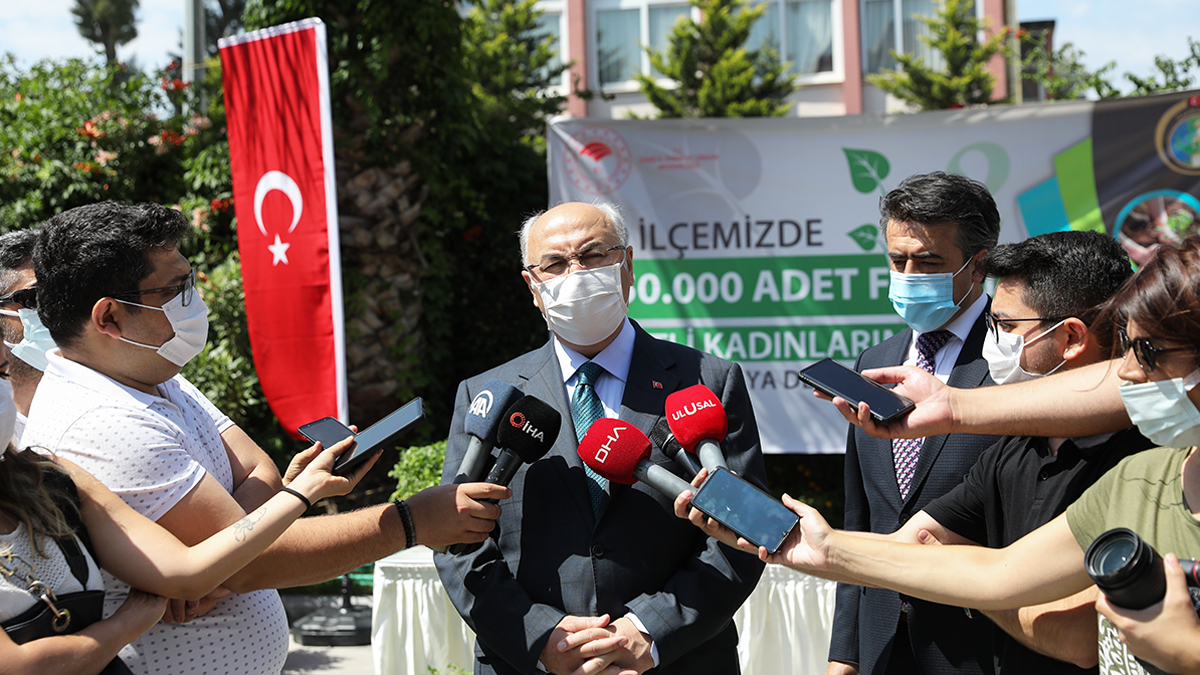 İzmir Valisi açıkladı: Günlük vaka sayısı 200'ün altına düştü