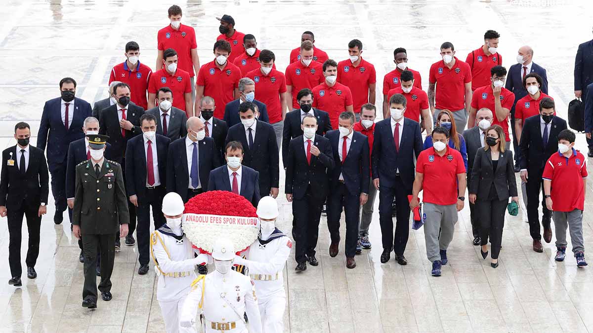 EuroLeague şampiyonu Anadolu Efes, Anıtkabir'de